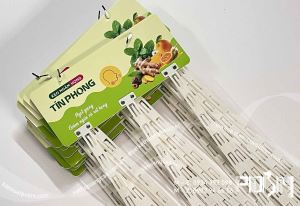 Hanger bảng treo dây nhựa treo kẹo ngậm họng Tín Phong